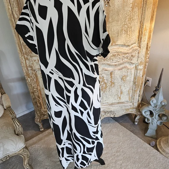 Rachel Zoe Black and White Abstract Midi Dress - Picture 11 of 11